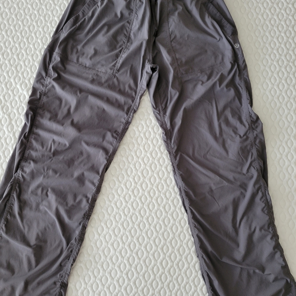 Lululemon size 12 Workout Pants